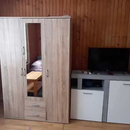 Beca Apartman Sa 2 Spavace Sobe *
